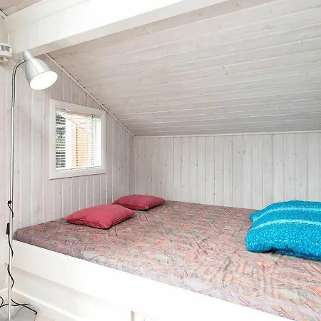 Three-bedroom Holiday In 2 אוטרופ