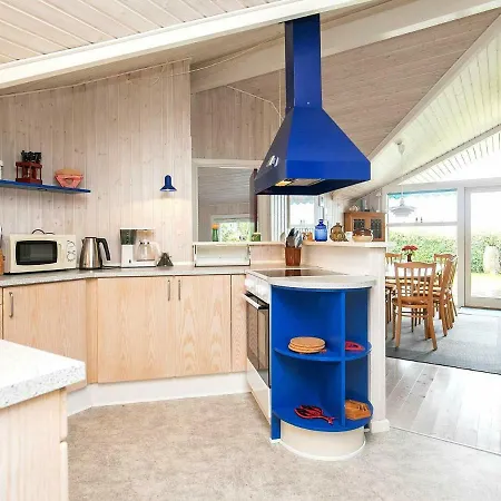 Three-bedroom Holiday In 2 בית נופש *